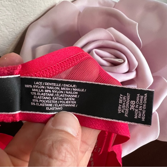 Victoria’s Secret Very Sexy Push-Up Red Bra, 36B - Picture 13 of 14